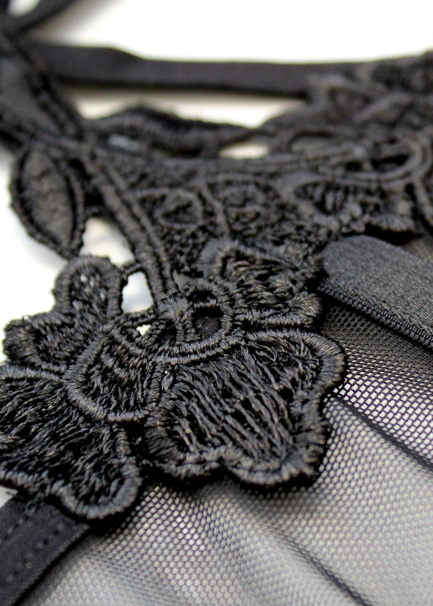 BLUEBELLA Nova (Black) Basque