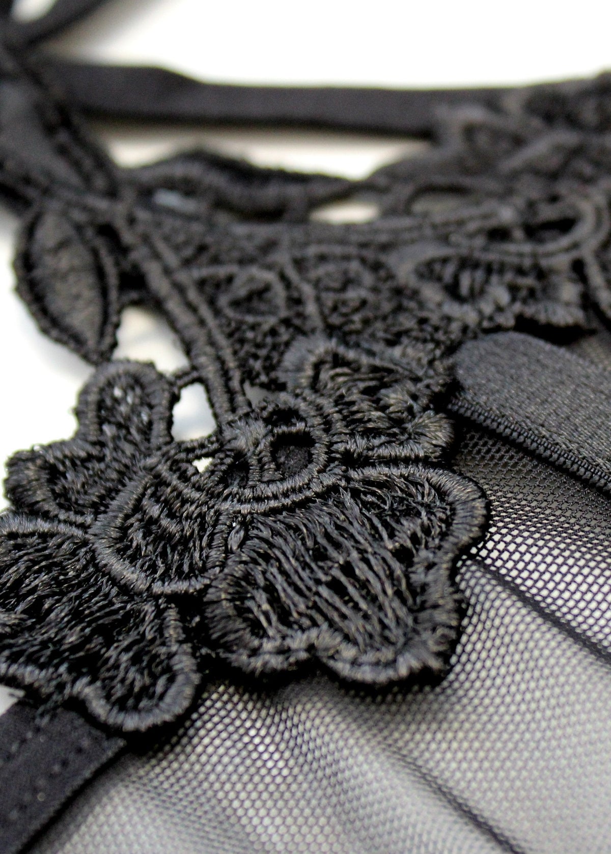 BLUEBELLA Nova (Black) Basque