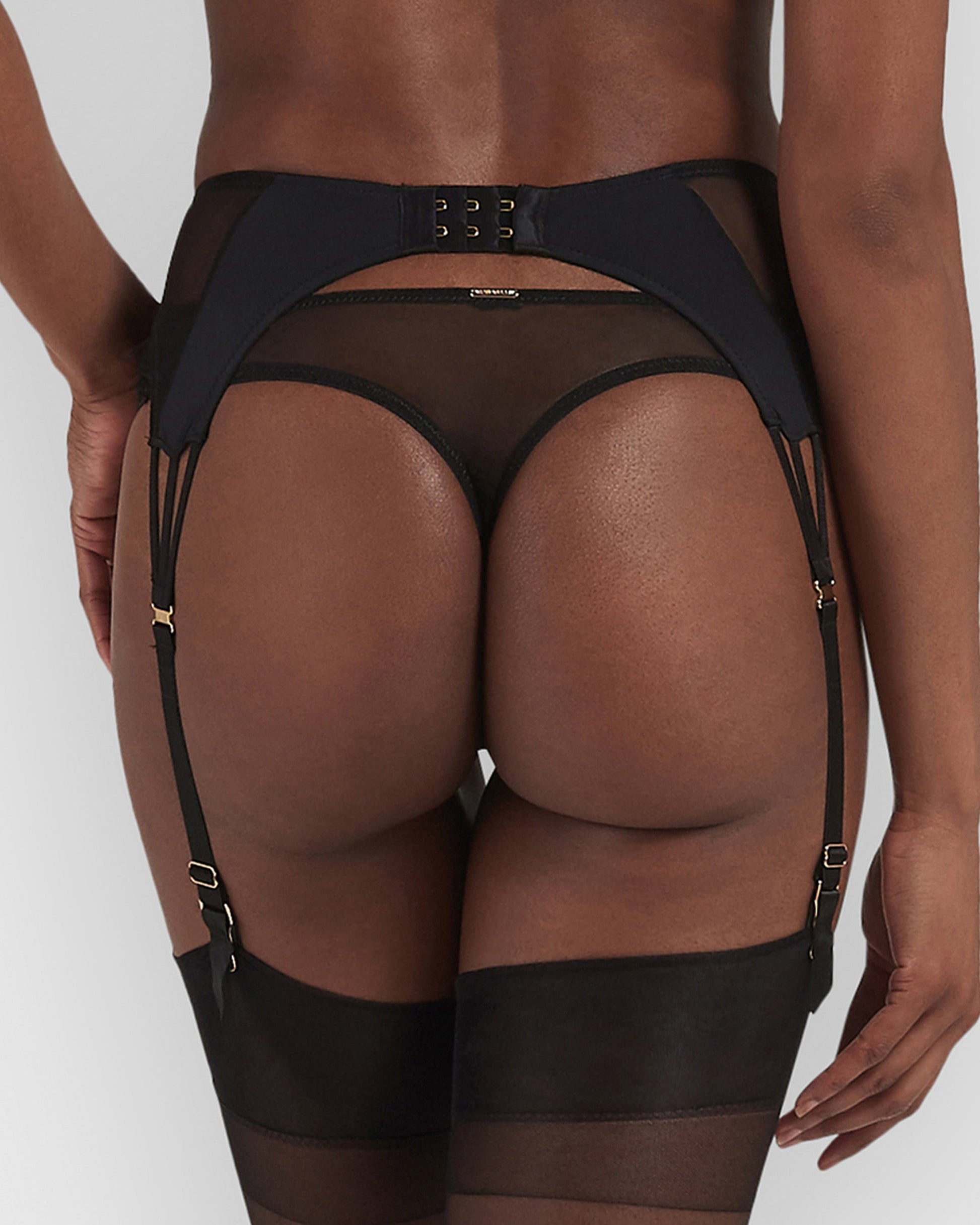 Laura Black Garter Belt With Mesh