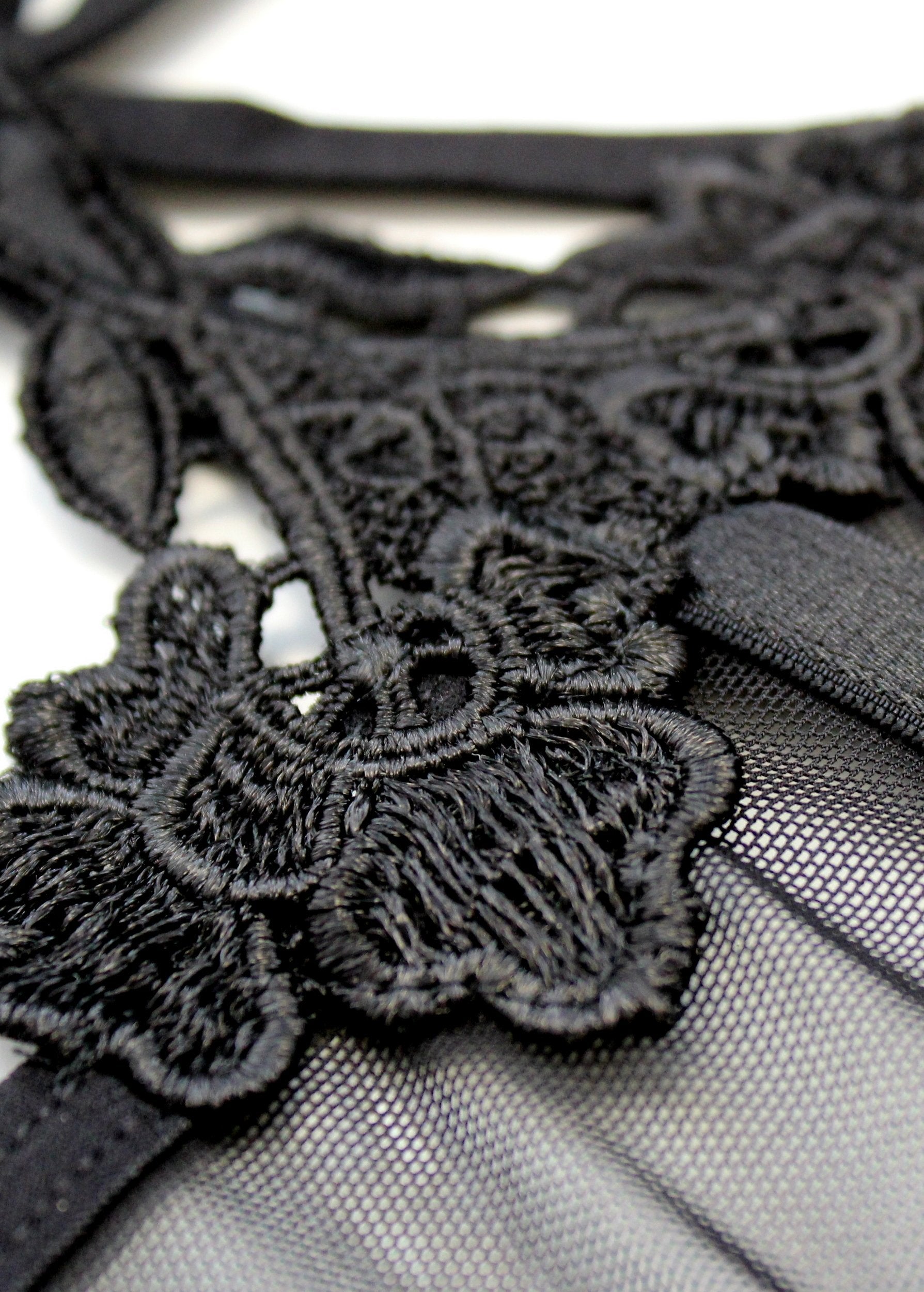 BLUEBELLA Nova (Black) Basque