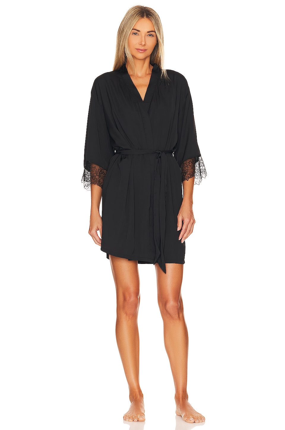 BLUEBELLA Alanna Kimono Black