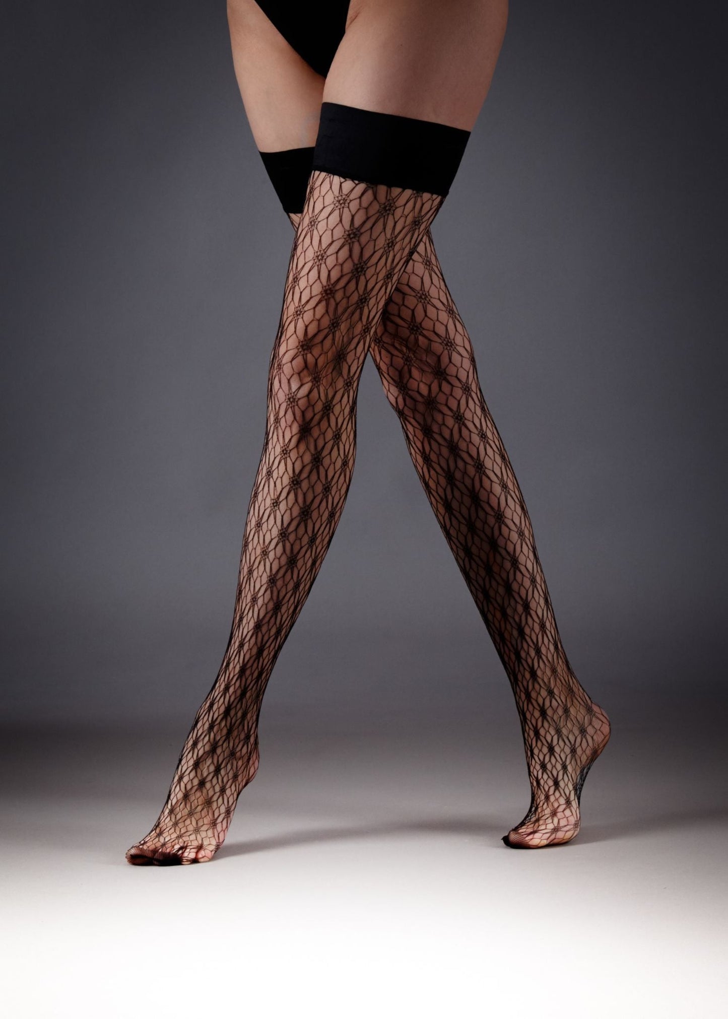 BLUEBELLA Graphic Star Fishnet Leg / Plain Top Hold Ups (Black)