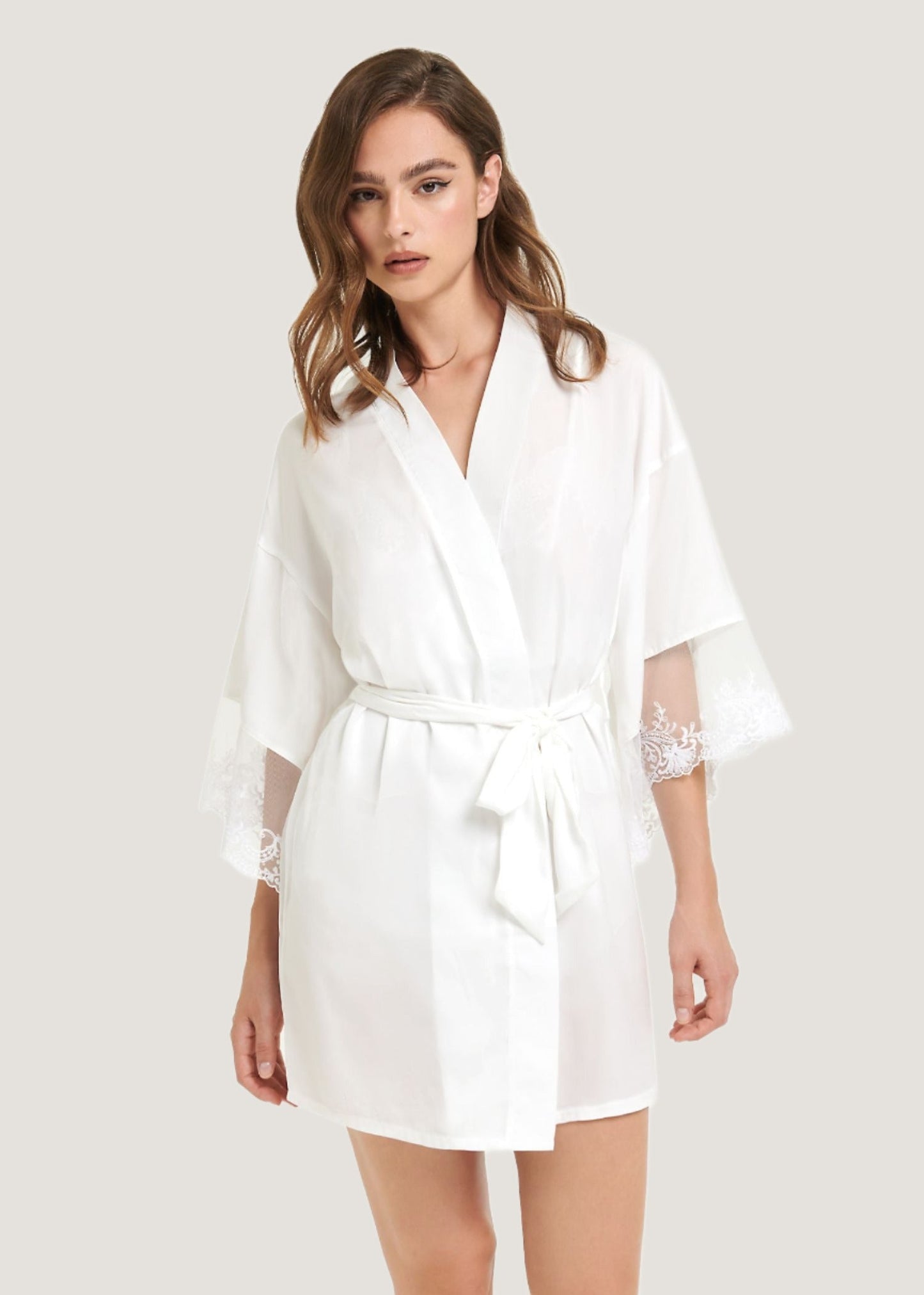 BLUEBELLA Marseille Luxury Satin Kimono (White)